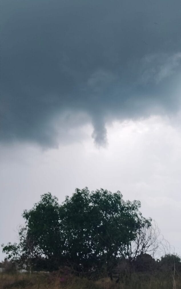 Imagen: Nube embudo en Xàbia