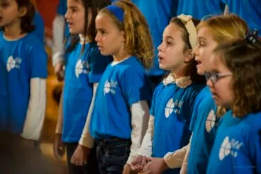 Alumnas de Petit Ars durante un concierto