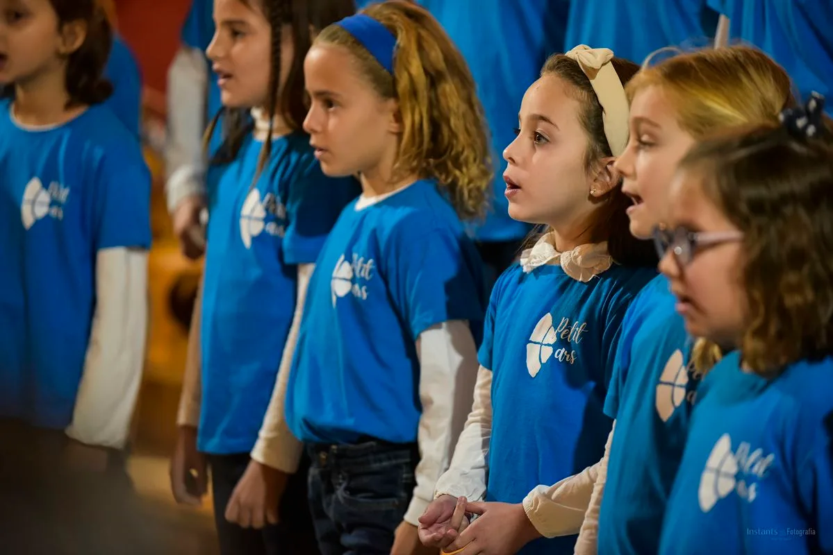 Alumnas de Petit Ars durante un concierto