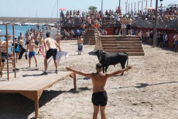 Primera sesión de Bous a la Mar de Xàbia 2025