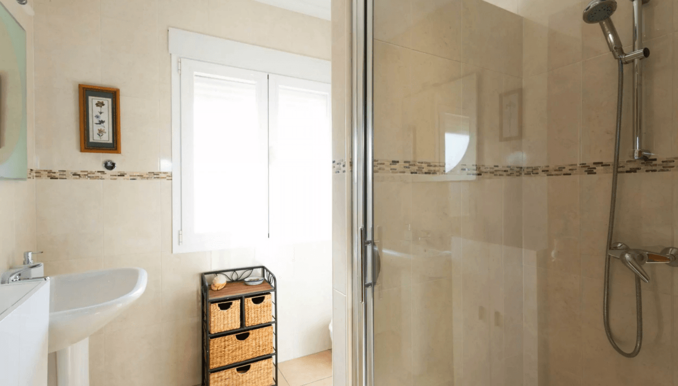 Baño auxiliar junto a las habitaciones