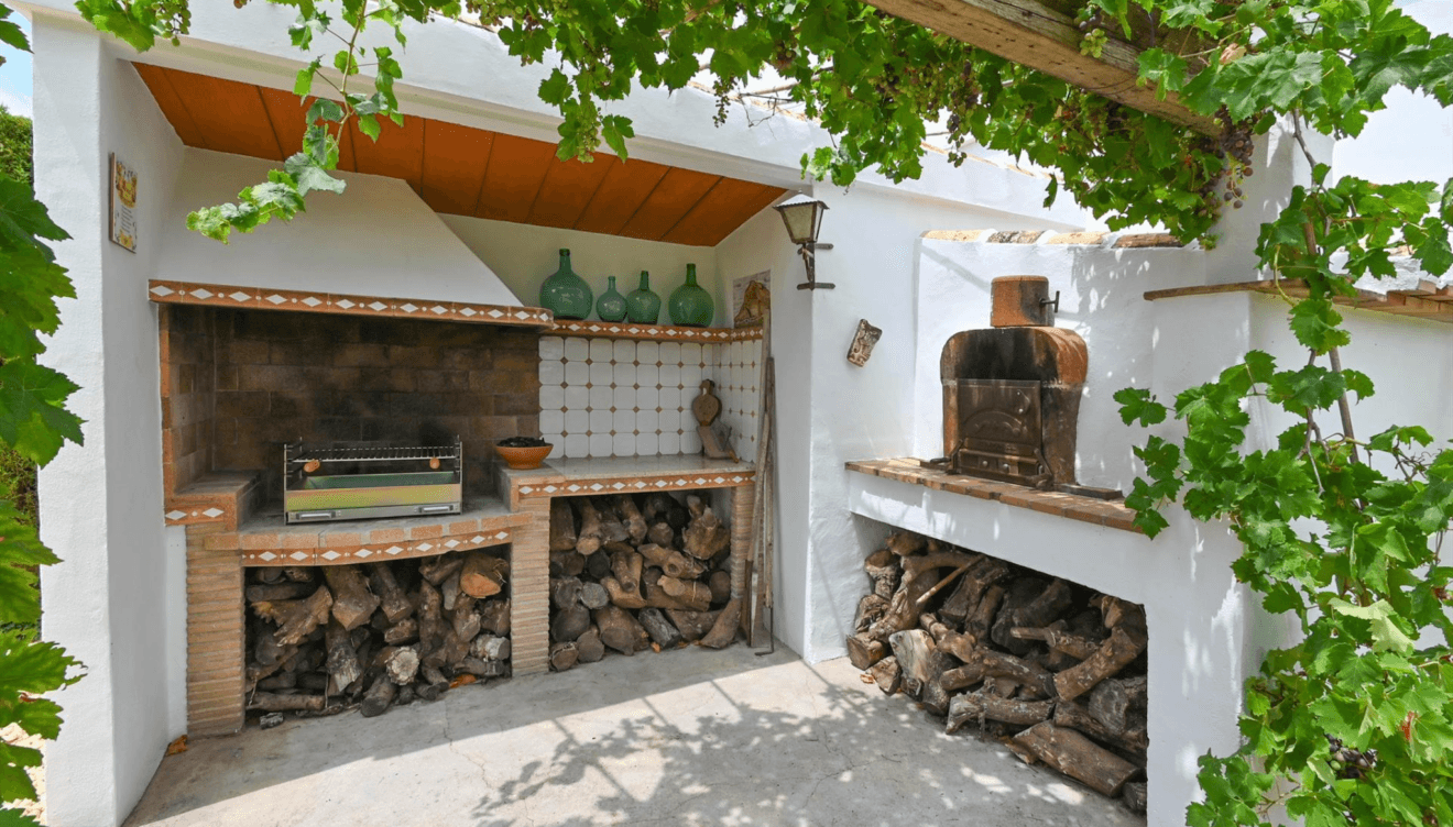 Barbacoa junto a la terraza exterior