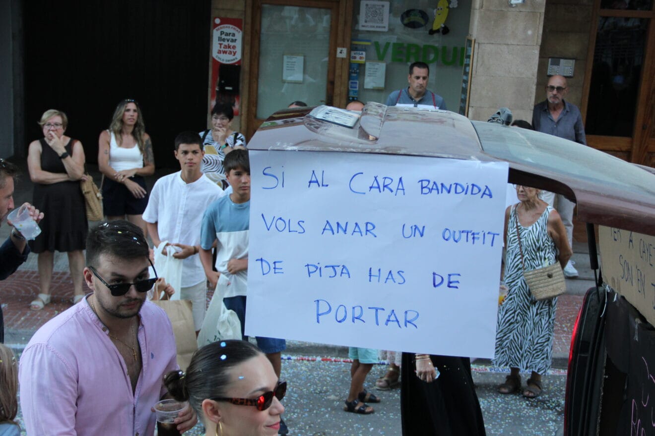 Desfile de carrozas de las fiestas de Loreto de Xàbia (18)