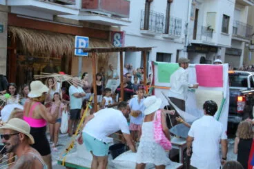 Desfile de carrozas de las fiestas de Loreto de Xàbia (23)