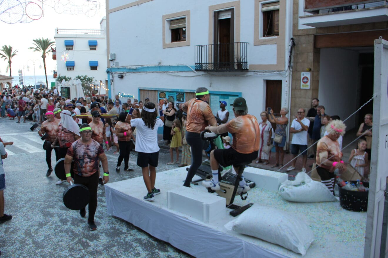 Desfile de carrozas de las fiestas de Loreto de Xàbia (32)