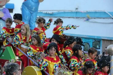 Desfile de carrozas de las fiestas de Loreto de Xàbia (42)
