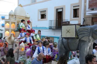 Desfile de carrozas de las fiestas de Loreto de Xàbia (54)