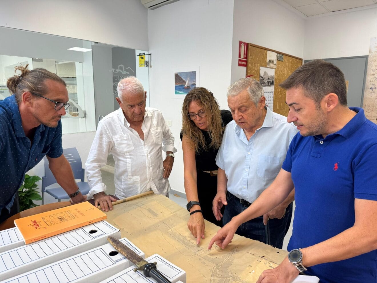 La familia Cruañes dona valiosos manuscritos y archivos inéditos al Archivo Municipal de Xàbia