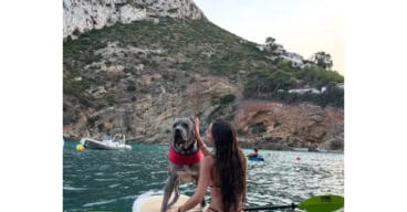 Lolalolita in der Cala de la Granadella in Xàbia