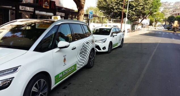 Imagen: Parada de Taxis en el Puerto de Xàbia