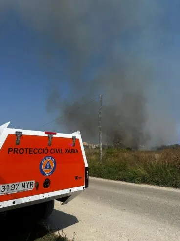 Protección Civil colabora en las labores de extinción del incendio