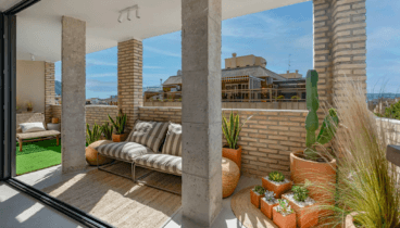 Terraza chill out con asientos