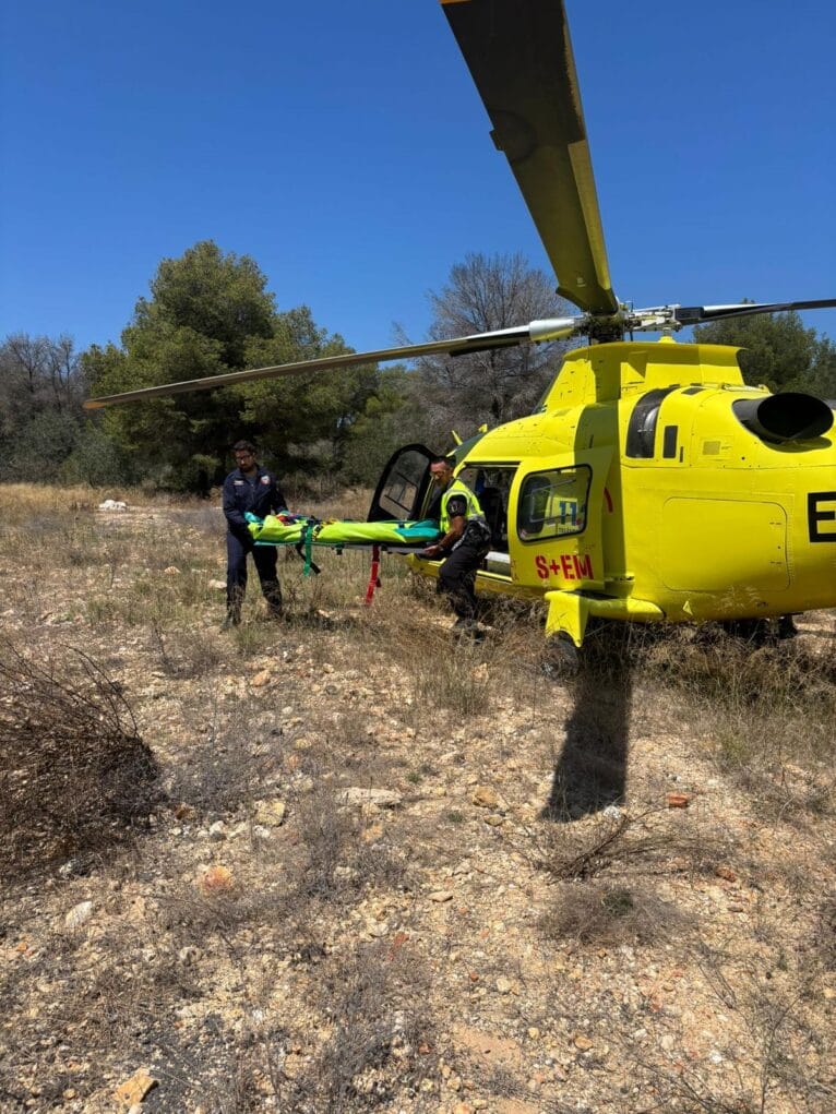 Un hombre herido de gravedad en la Cala de la Granadella (2)