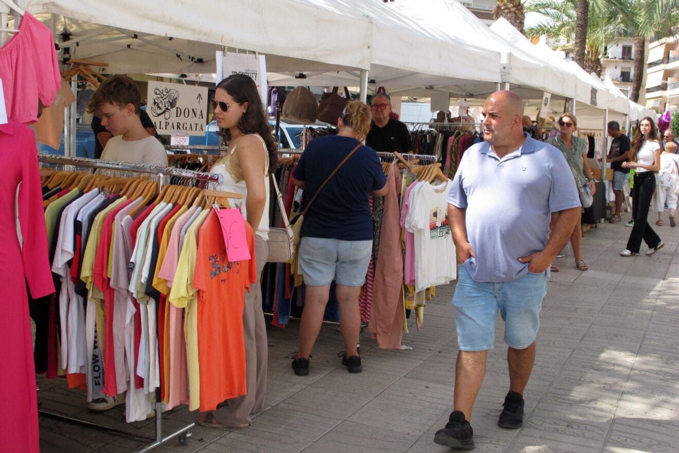 Ambiente en la V Fira d'Stock Comarcal en Xàbia (7)