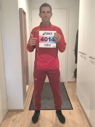 García Barragán con su dorsal antes de la carrera
