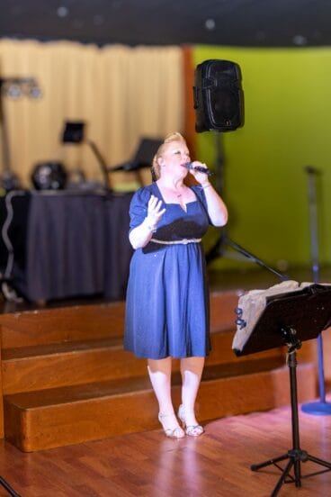 La cantante local de Xàbia Becky BB