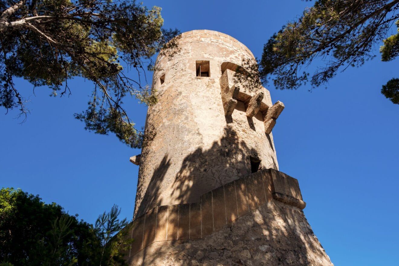 Elementos arquitectónicos de la  torre del Portitxol o Cap Prim