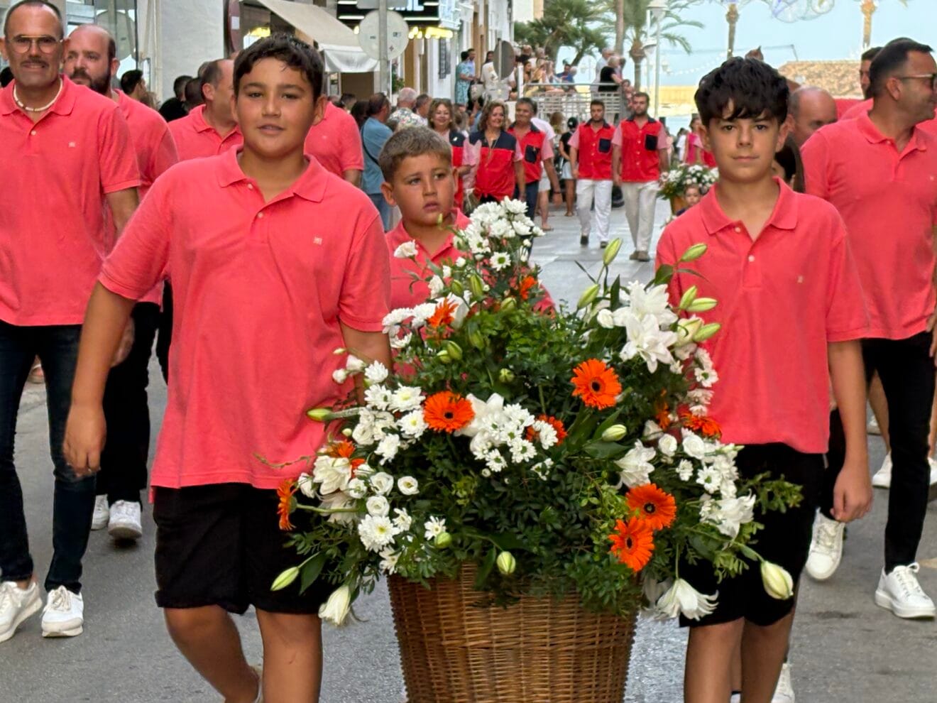 Ofrenda de flores a la Virgen de Loreto 2025 (17)