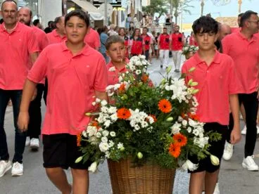 Ofrenda de flores a la Virgen de Loreto 2025 (17)