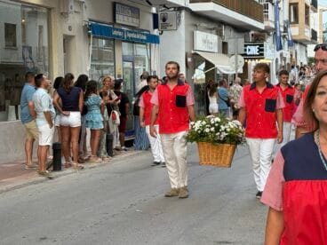 Ofrenda de flores a la Virgen de Loreto 2025 (19)