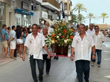 Ofrenda de flores a la Virgen de Loreto 2025 (25)