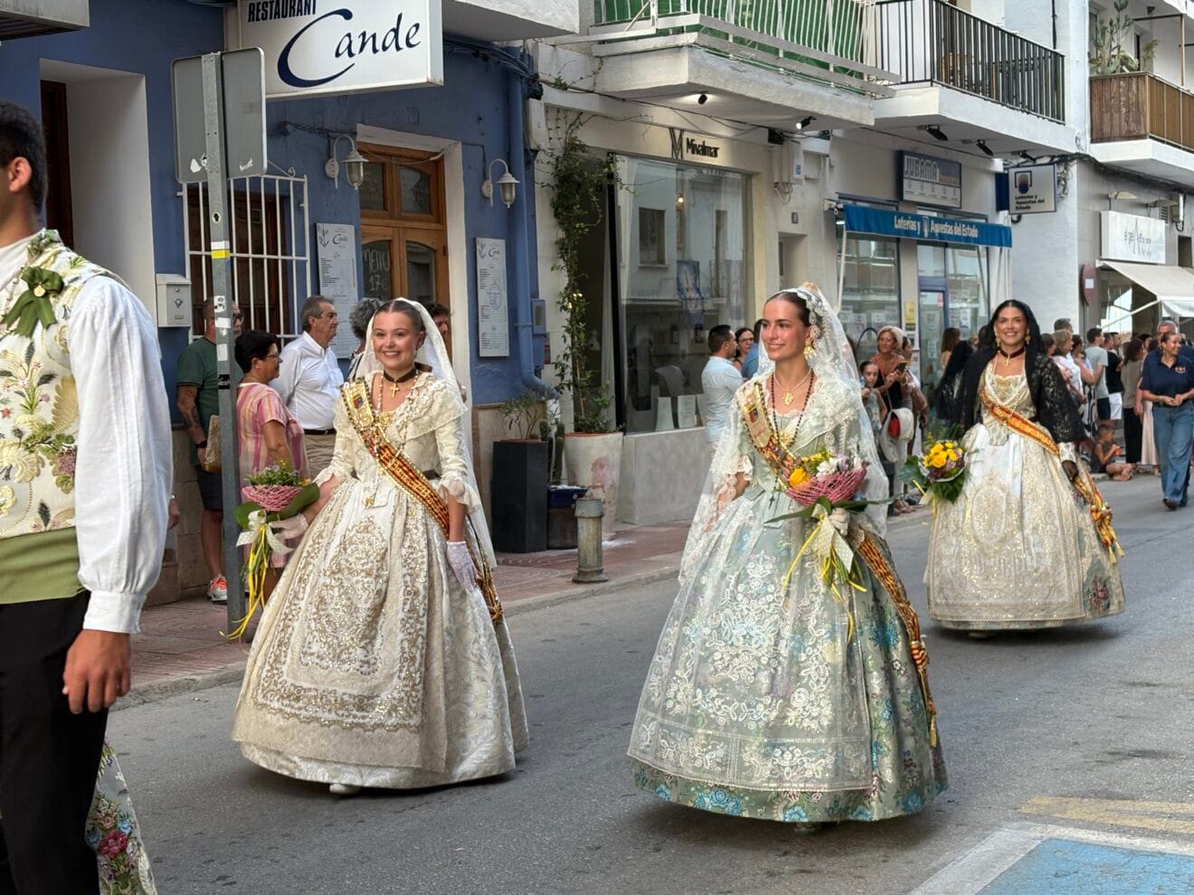 Ofrenda de flores a la Virgen de Loreto 2025 (39)
