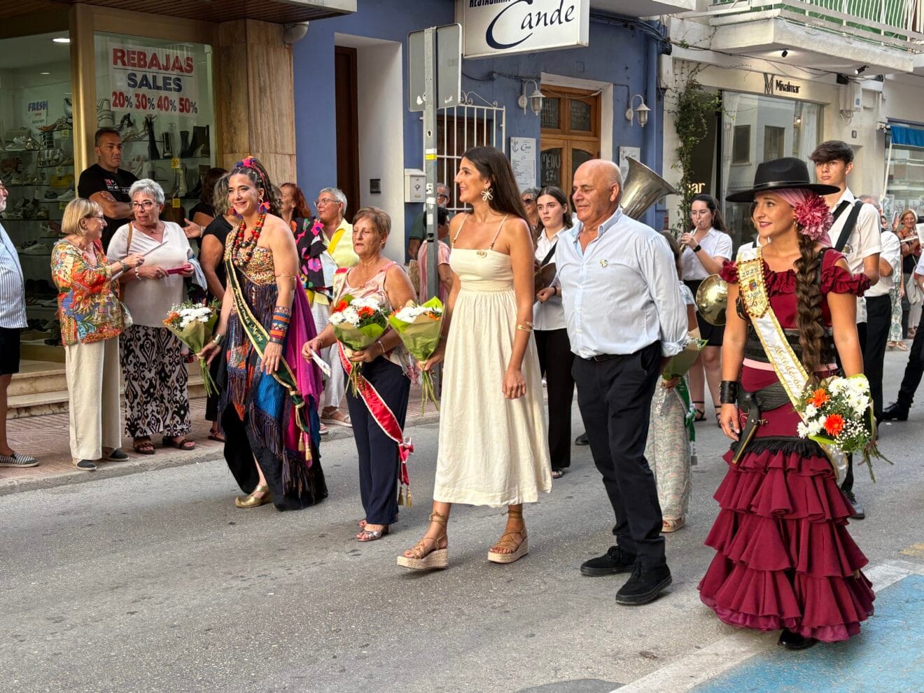 Ofrenda de flores a la Virgen de Loreto 2025 (43)