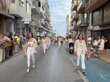 Ofrenda de flores a la Virgen de Loreto 2025 (5)