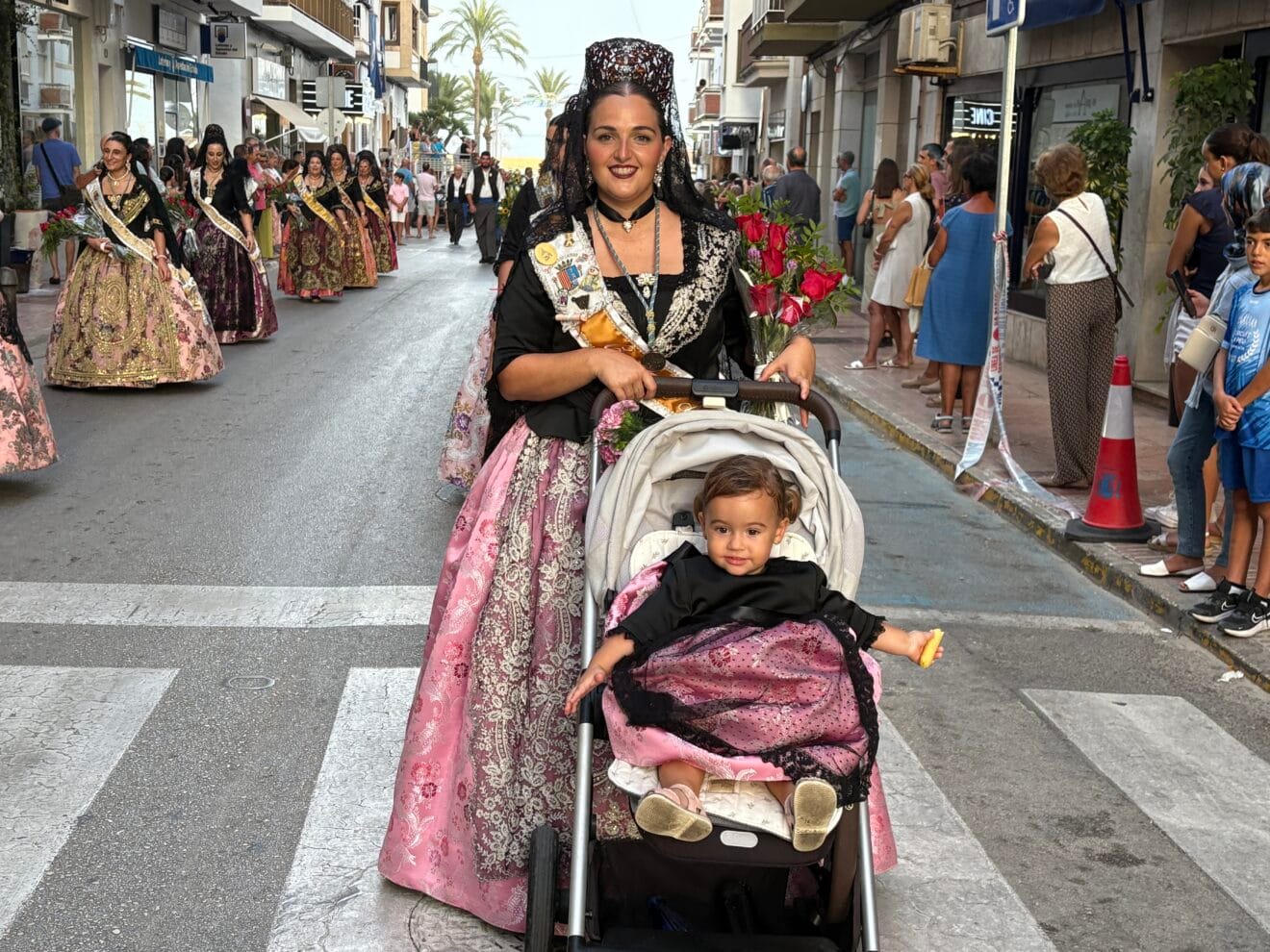 Ofrenda de flores a la Virgen de Loreto 2025 (52)