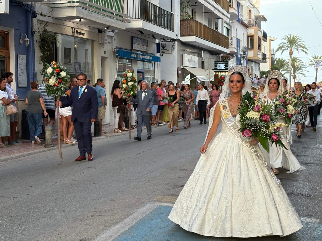 Ofrenda de flores a la Virgen de Loreto 2025 (66)