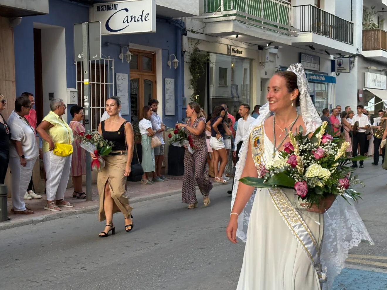 Ofrenda de flores a la Virgen de Loreto 2025 (68)