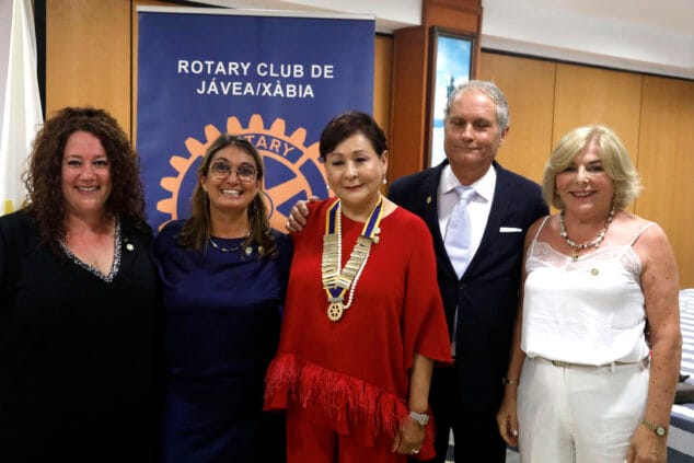 Imagen: Nueva directiva del Club Rotary Jávea
