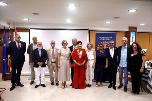 Imagen: Acto cambio de collares del Club Rotary Jávea