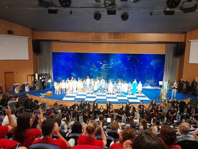 Imagen: Actuación en el Oceanogràfic | Foto Juan Fontanelles