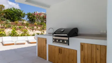 Área de barbacoa lista para compartir buenos momentos