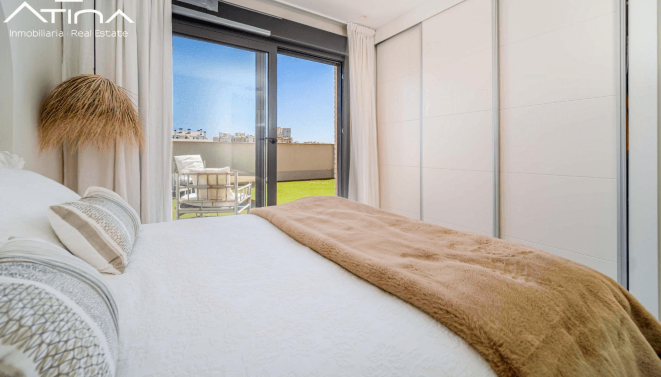 Tercer dormitorio ideal como habitación auxiliar o despacho