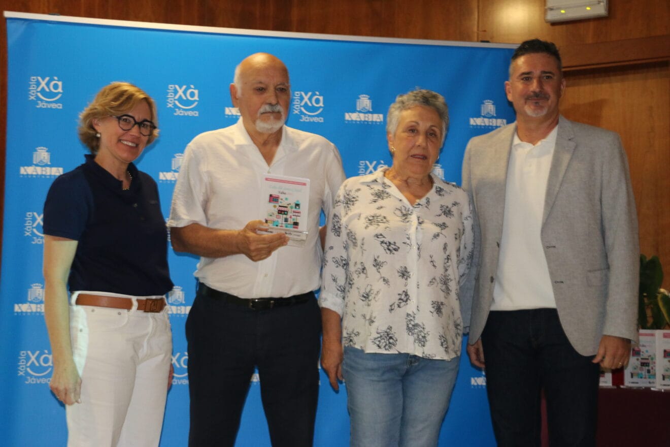 Vives Electrodomésticos recoge el Premio por su trayectoria empresarial en la III Gala del Comercio Xàbia 2025
