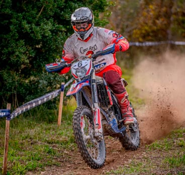 El piloto de Xàbia Cristóbal Cholbi como subcampeón valenciano de Enduro