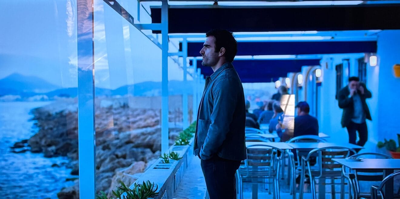 Fotogramas de la serie 'Respira' en la Cala del Tangó de Xàbia