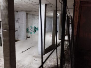 Luz en el interior de la abandonada obra del auditorio de Xàbia