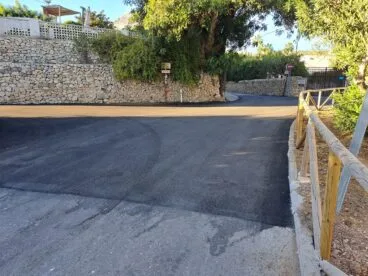 Plan de asfaltado | Foto de archivo