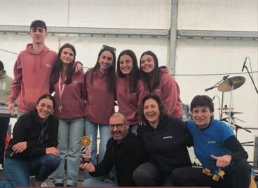 Entrega del premio a la Penya Les Desaforades a la mejor paella