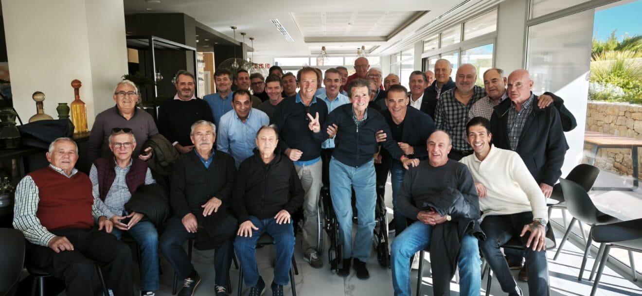 Antiguos jugadores homenajean  a Calsita