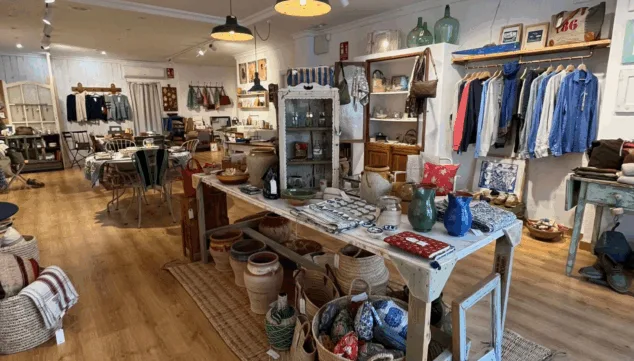 Imagen: Interior de Atelier del Mar, comercio participante en Bonos Consumo