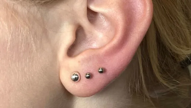 Imagen: Piercing de As Meigas Tattoo