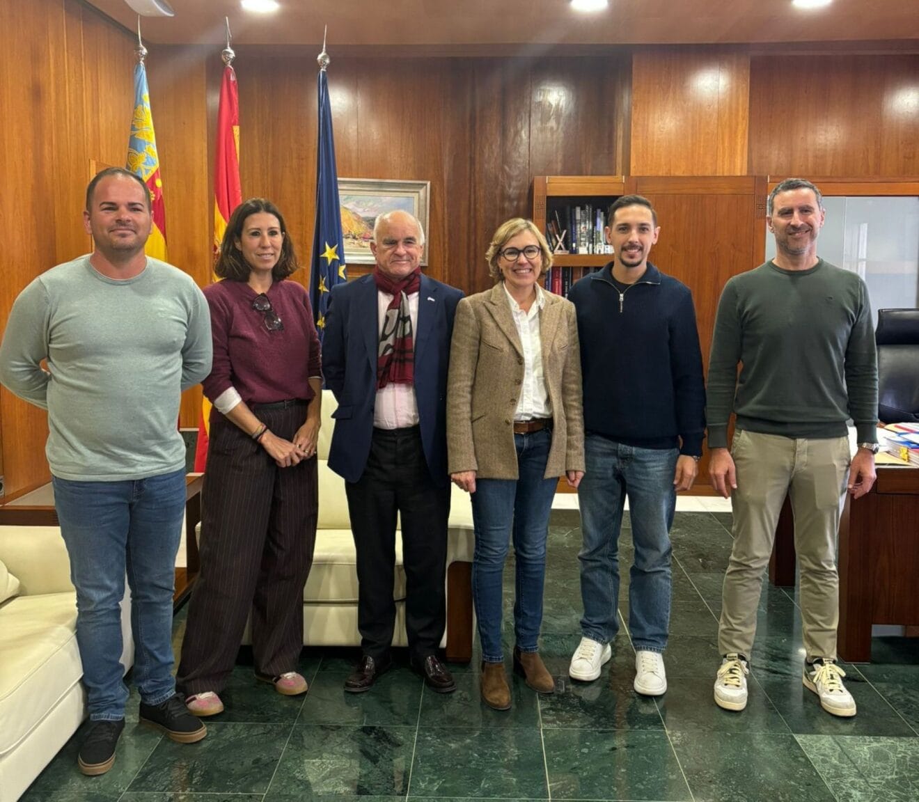 Representantes de la FTCV, el Ayuntamiento de Jávea y el CT Jávea