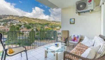 Balcón luminoso ideal para el día a día en Jávea Terramar Costa Blanca