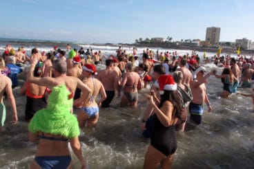 Baño Solidario de Año Nuevo 2026 en Xàbia (30)