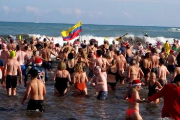Baño Solidario de Año Nuevo 2026 en Xàbia (35)
