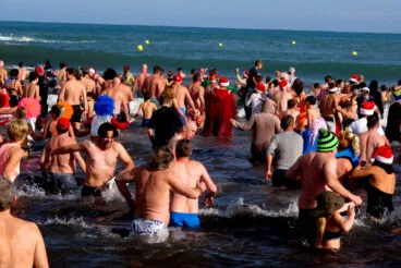 Baño Solidario de Año Nuevo 2026 en Xàbia (36)